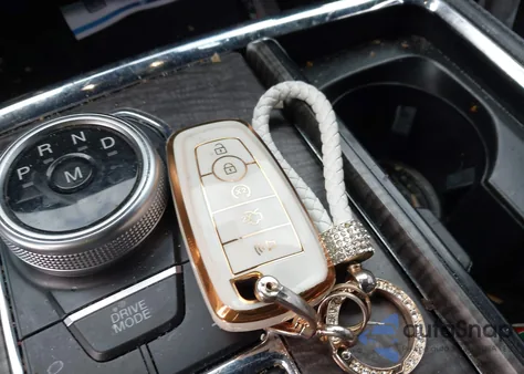 2021 Ford Expedition Limited Max z USA, uszkodzony, nr VIN 1FMJK1KT1MEA41656